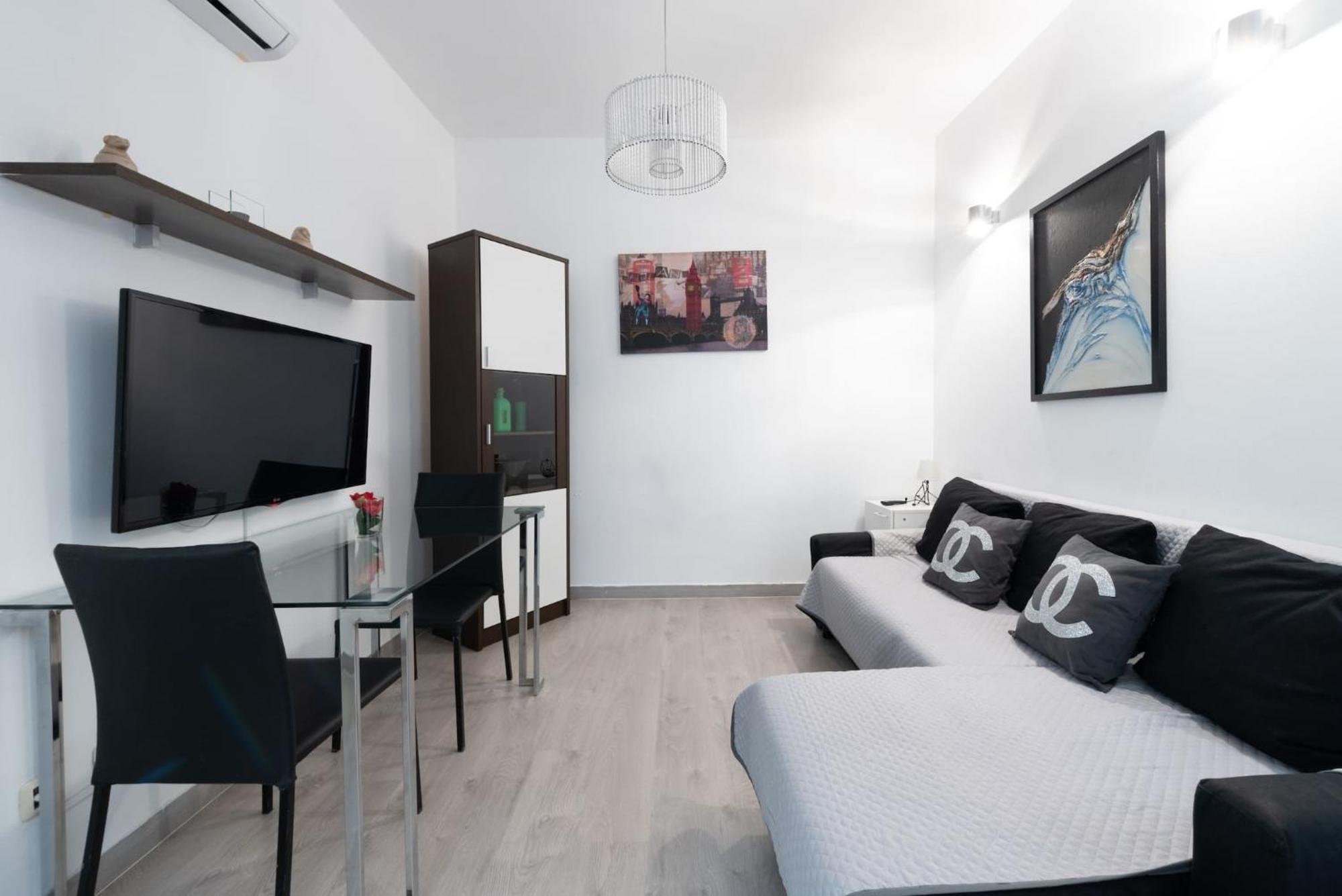 Apartamentos Day Madrid Gran Via Centro Sol Malasana Exterior photo