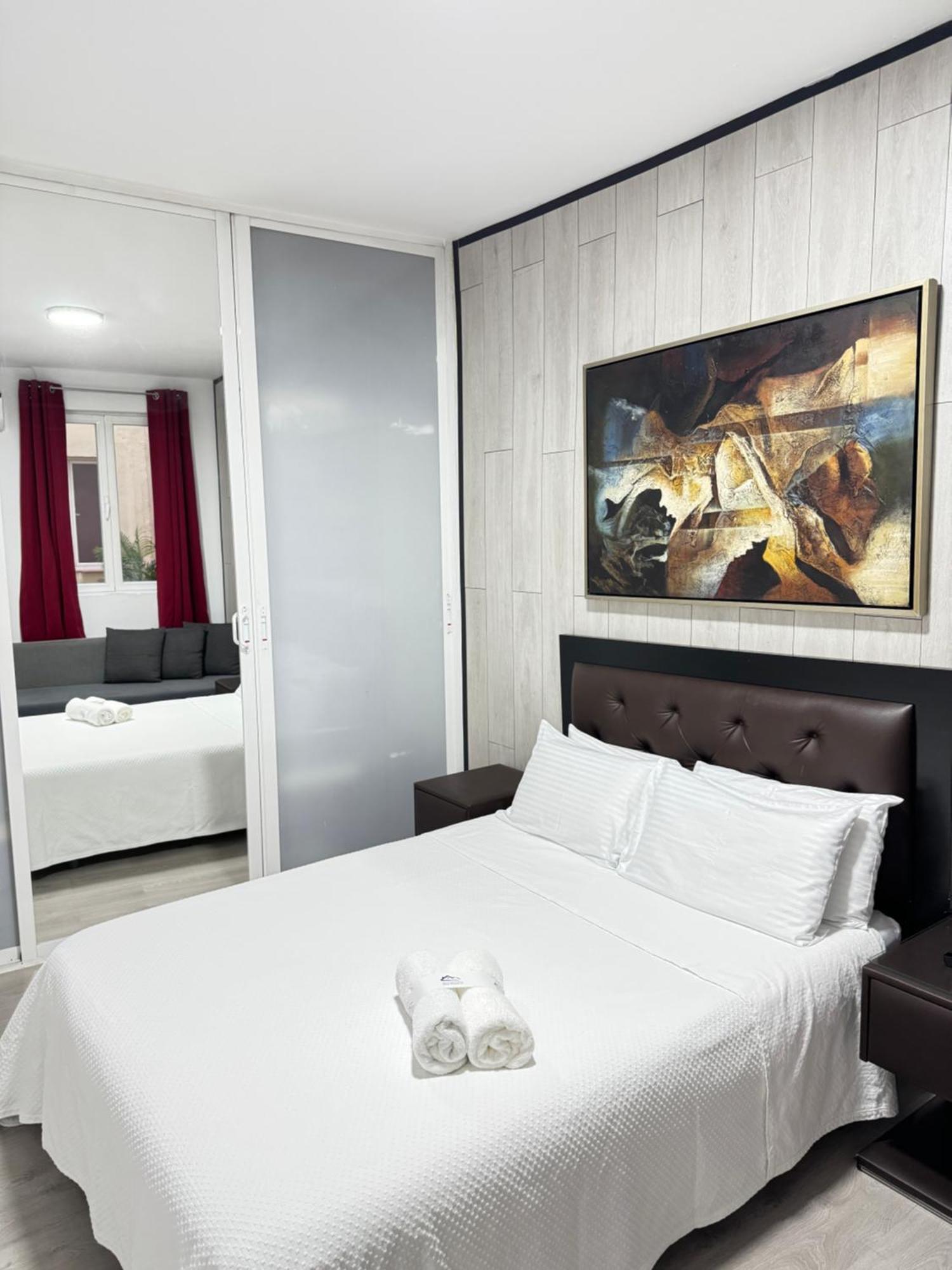 Apartamentos Day Madrid Gran Via Centro Sol Malasana Exterior photo